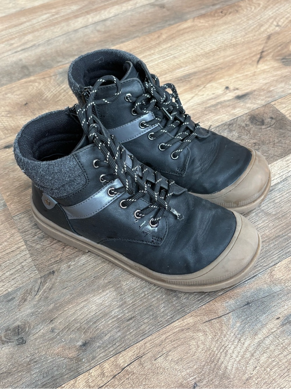 Sonoma Black and Tan Kids Ankle Boots